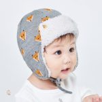 Accessoire pour bébé : bonnet renard au motif ludique