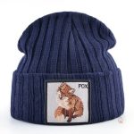 Bonnets en laine avec motif brodé