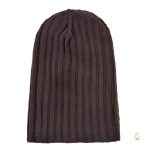 Bonnet brodé inspiré par la faune