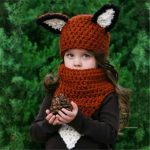 Accessoires en hiver : bonnet renard et écharpe
