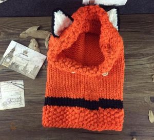 Bonnet en laine roux aux oreilles de renard