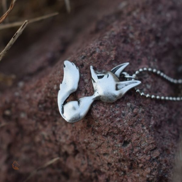 Accessoire en argent inspiré d'un renard cartoon