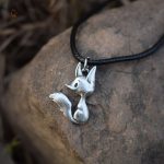 Collier tendance avec un renard stylisé en argent