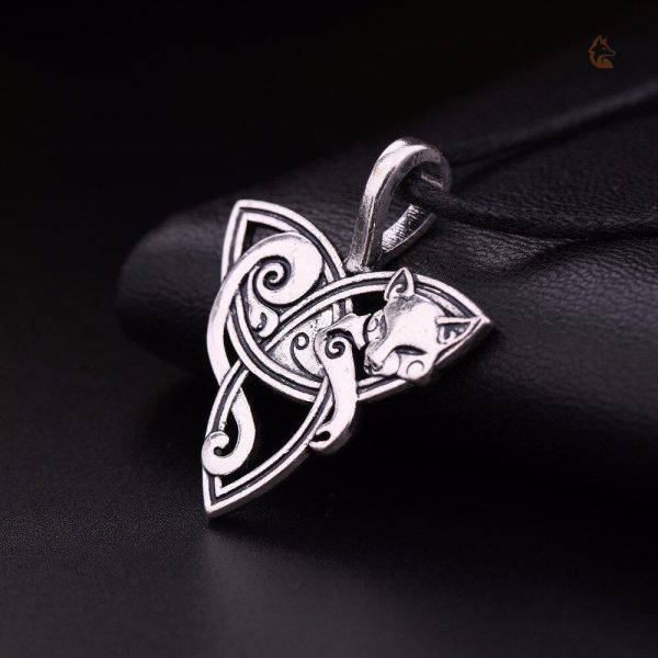 Bijou en Argent avec motif de renard celtique
