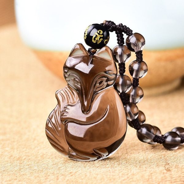 Collier en pierre naturelle représentant un renard