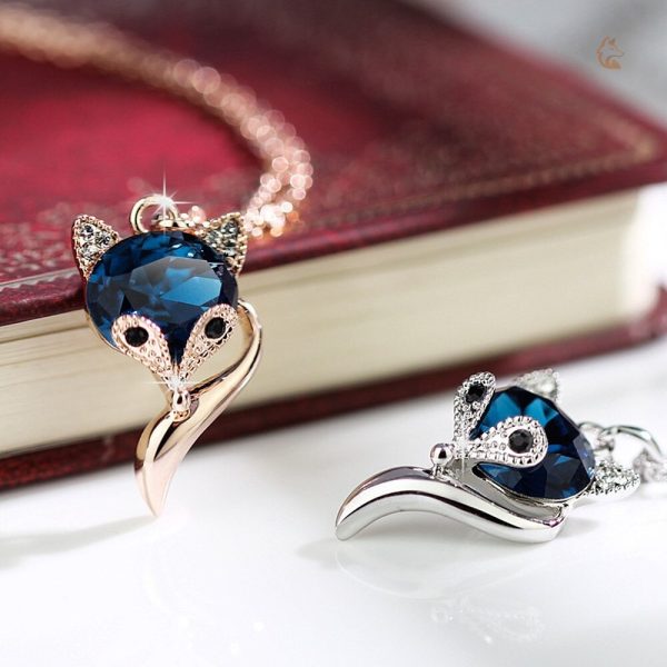 Collier original représentant un renard stylisé