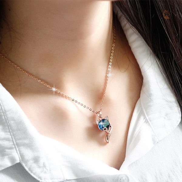 Bijou unique en cristal bleu, thème renard