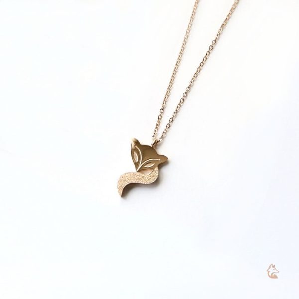 Collier chic en or avec motif de renard stylisé