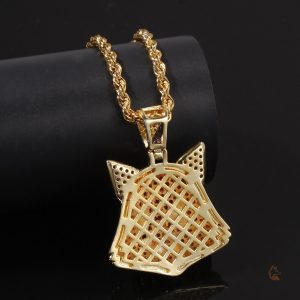 Accessoire tendance : collier avec renard stylisé
