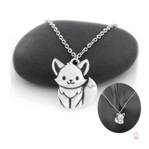 Collier représentant un renard dans un design Evoli