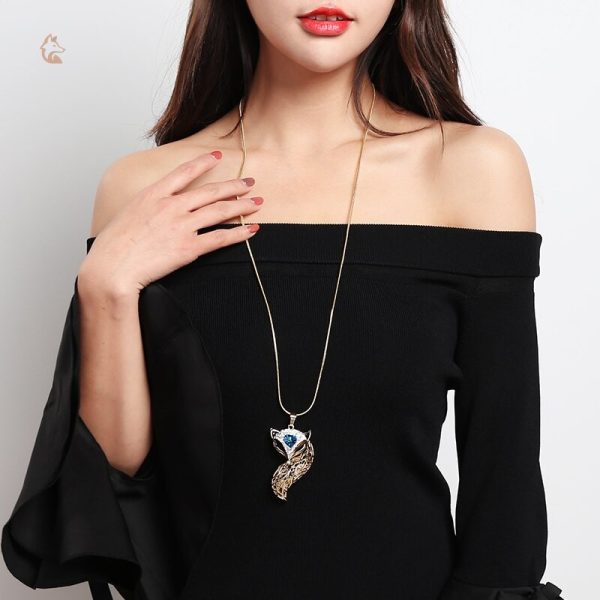 Collier en forme de renard orné de pierres