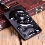 Collier en obsidienne, design renard élégant
