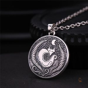 Accessoire de mode : collier renard et lune en argent