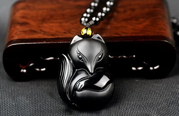 Collier tendance avec renard en obsidienne