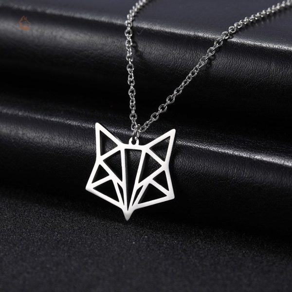 Collier original inspiré par l'art du pliage