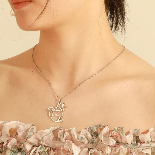 Design minimaliste de collier renard pour femmes