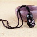 Renard stylisé en obsidienne, collier élégant
