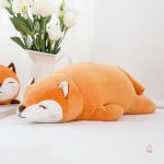 Doudou Renard endormi, compagnon de sommeil apaisant