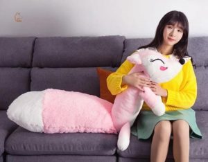 Renard en peluche géant, parfait pour les câlins