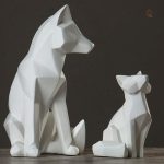 Sculpture en papier de renard stylisé