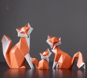 Renard en origami de couleur rousse pour la maison