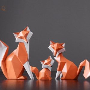 Renard en origami de couleur rousse pour la maison