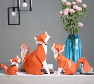 Artisanat en papier : statue de renard origami
